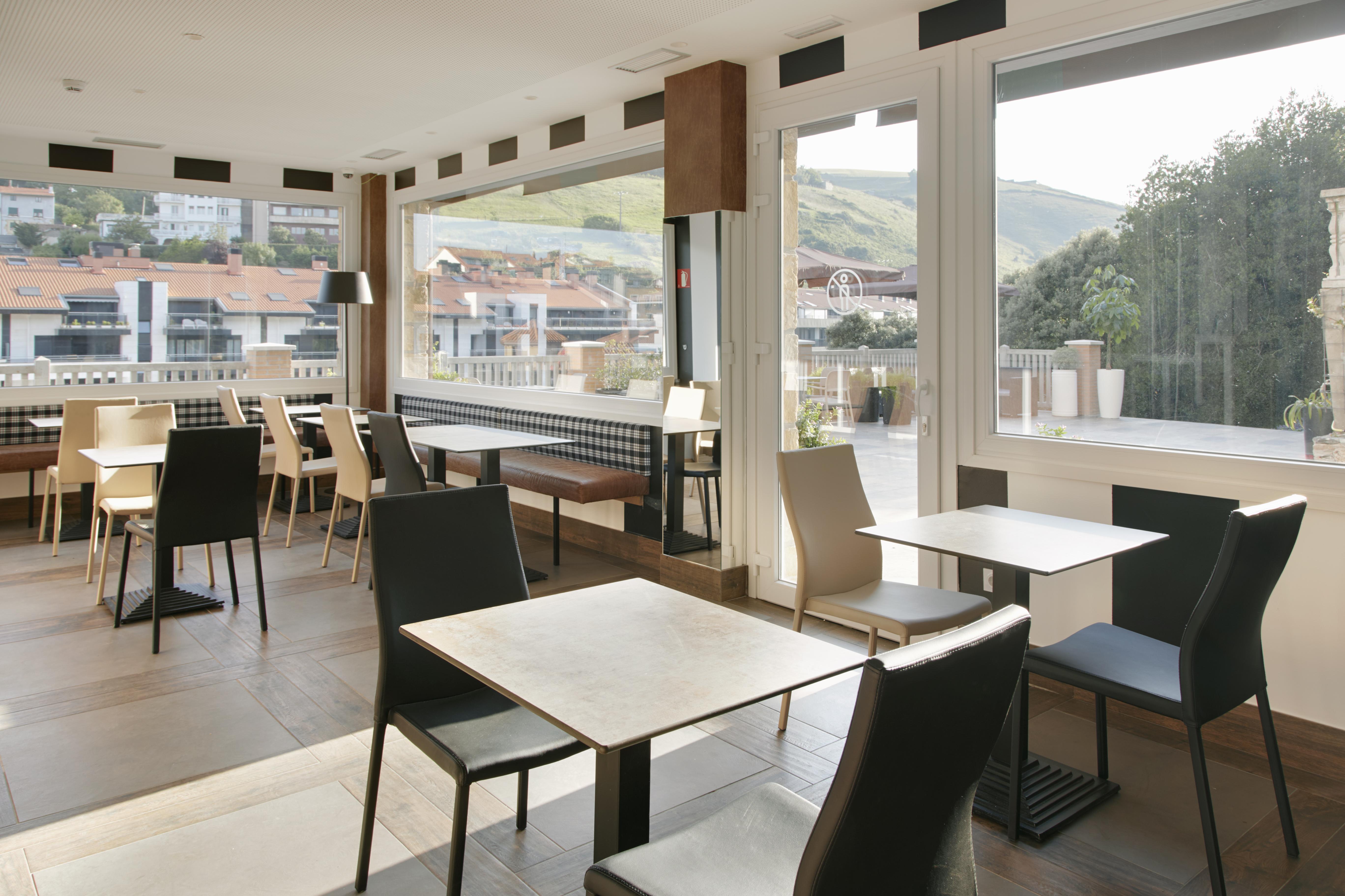 Hotel Flysch Сумая Екстер'єр фото
