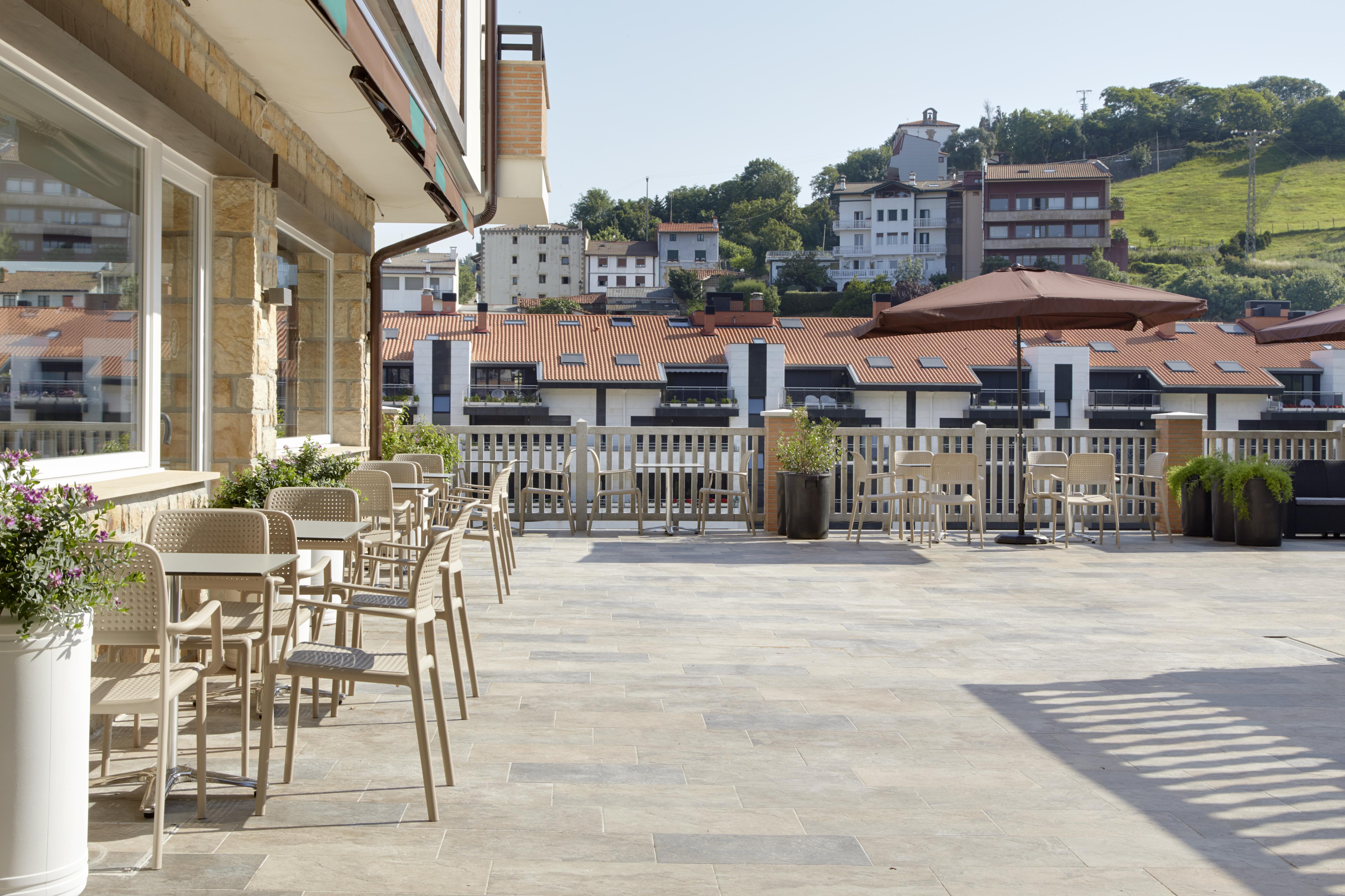 Hotel Flysch Сумая Екстер'єр фото