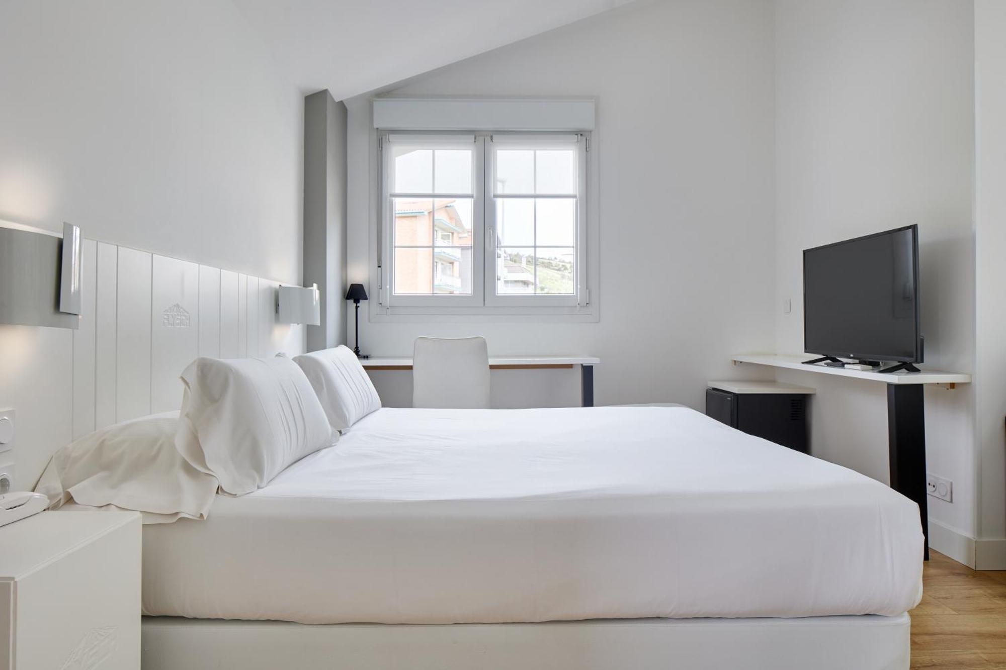 Hotel Flysch Сумая Екстер'єр фото