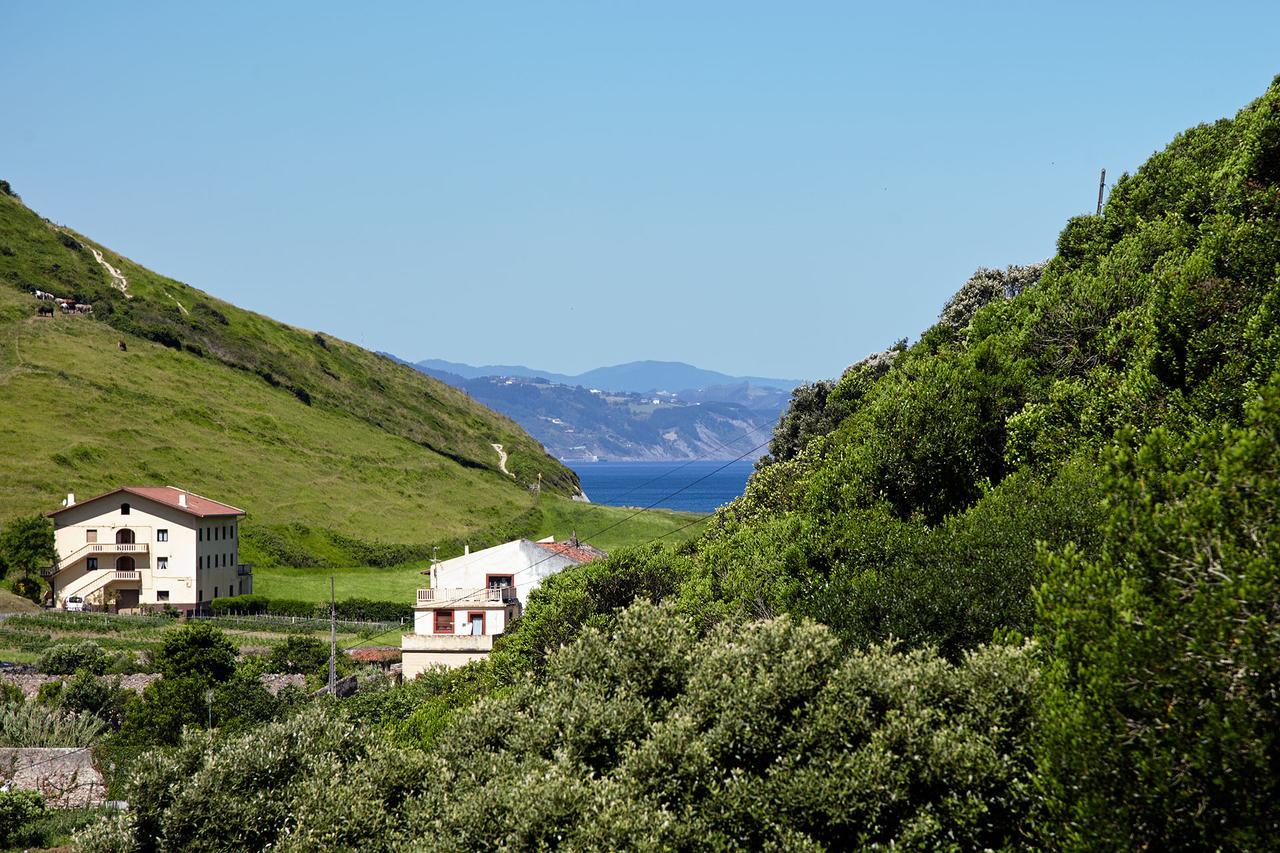 Hotel Flysch Сумая Екстер'єр фото