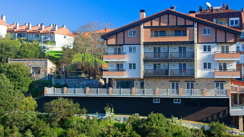 Hotel Flysch Сумая Екстер'єр фото